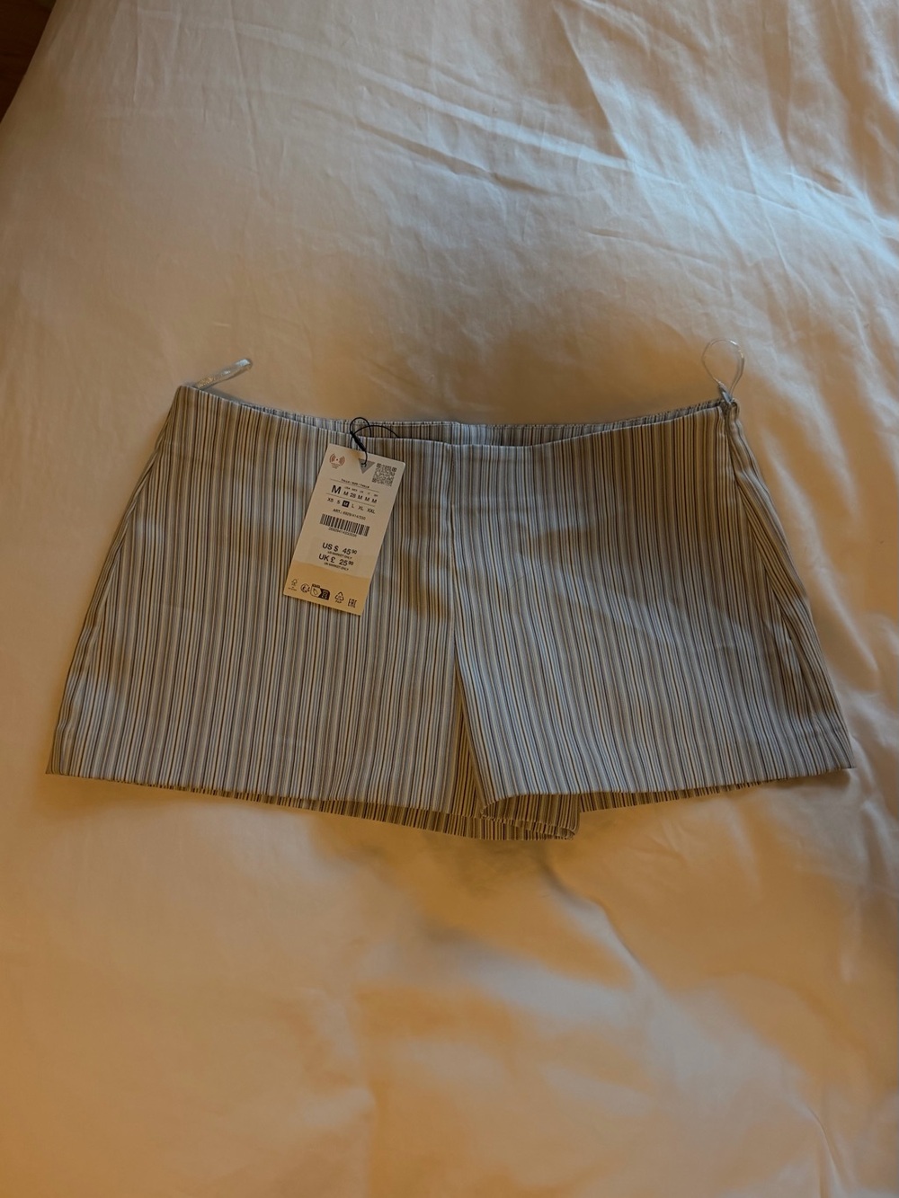 Zara low rise micro shorts